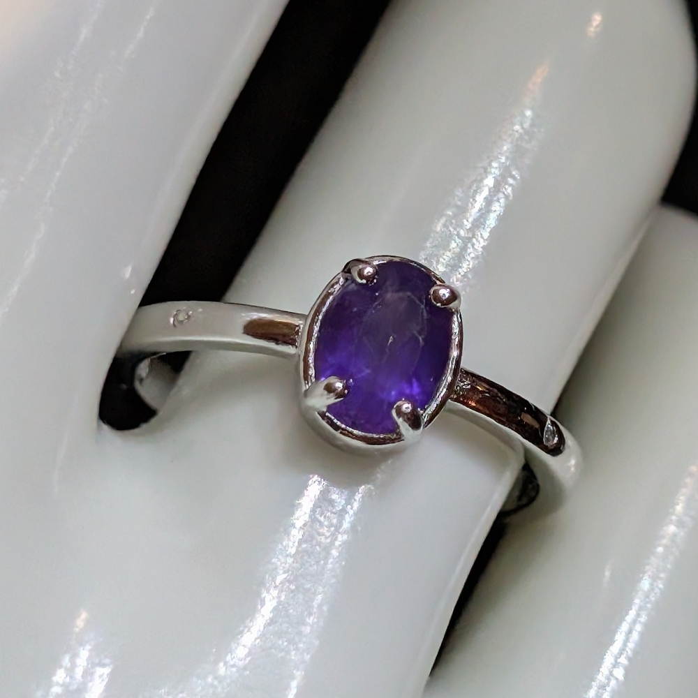 Silver 2.16g Blue Sapphire 1ct Ring
